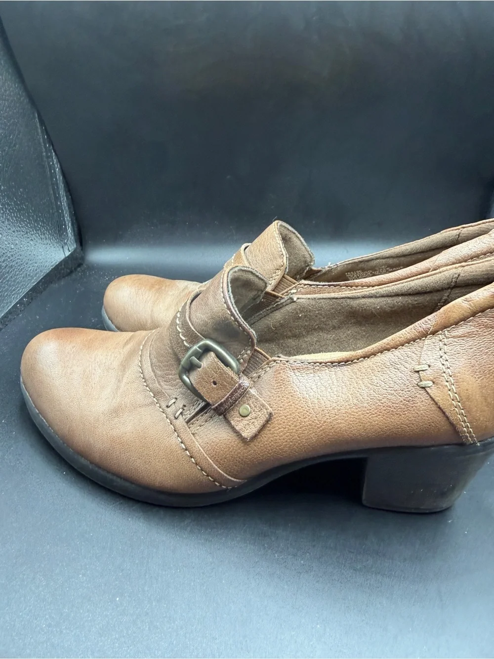 Women's Brown Leather Buckle Low Heel Shoes